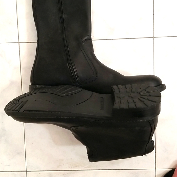 Men's Banana Republic Boots - Picture 7 of 9